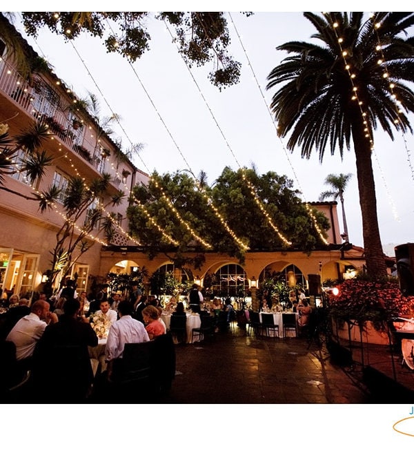 Courtyard wedding at La Valencia Hotel, La Jolla – Laura & Eli