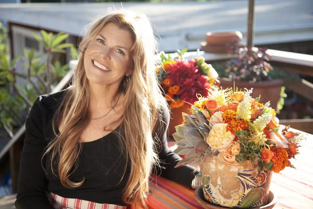 casual portraits of a florist in her encinitas home