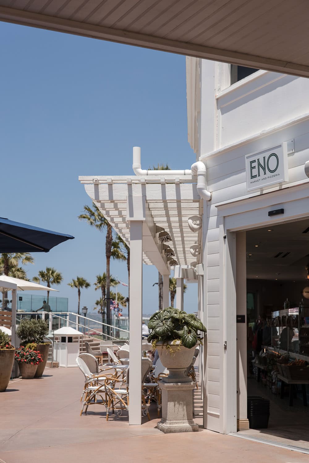 hotel del eno market near front lawn with seating outside